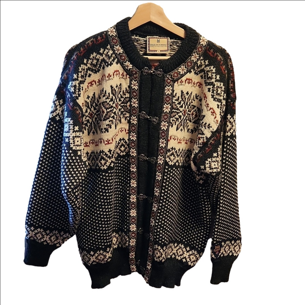 Dale Of Norway wool Nordic Fair Isle snowflakes clasp cardigan unisex sz L NWOT